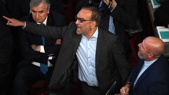 diputados abandonaron el congreso a los gritos 1.JPG