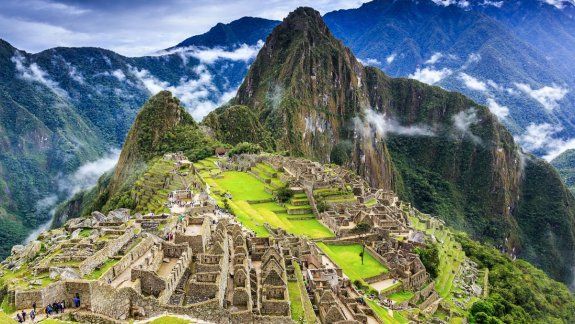 Cierran Machu Picchu por tiempo indefinido ante la escalada de violencia