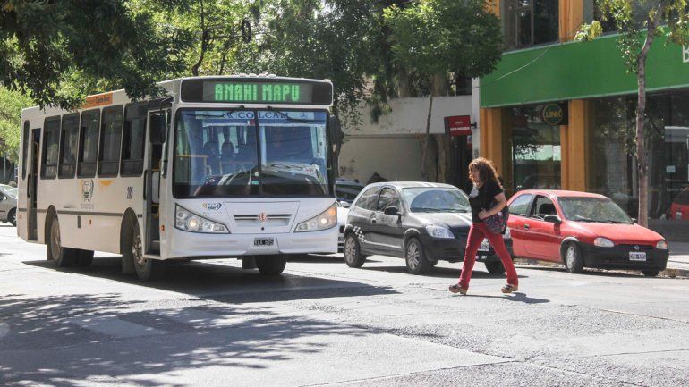 La empresa y el gobierno municipal acordaron llevar el boleto del servicio urbano a $13
