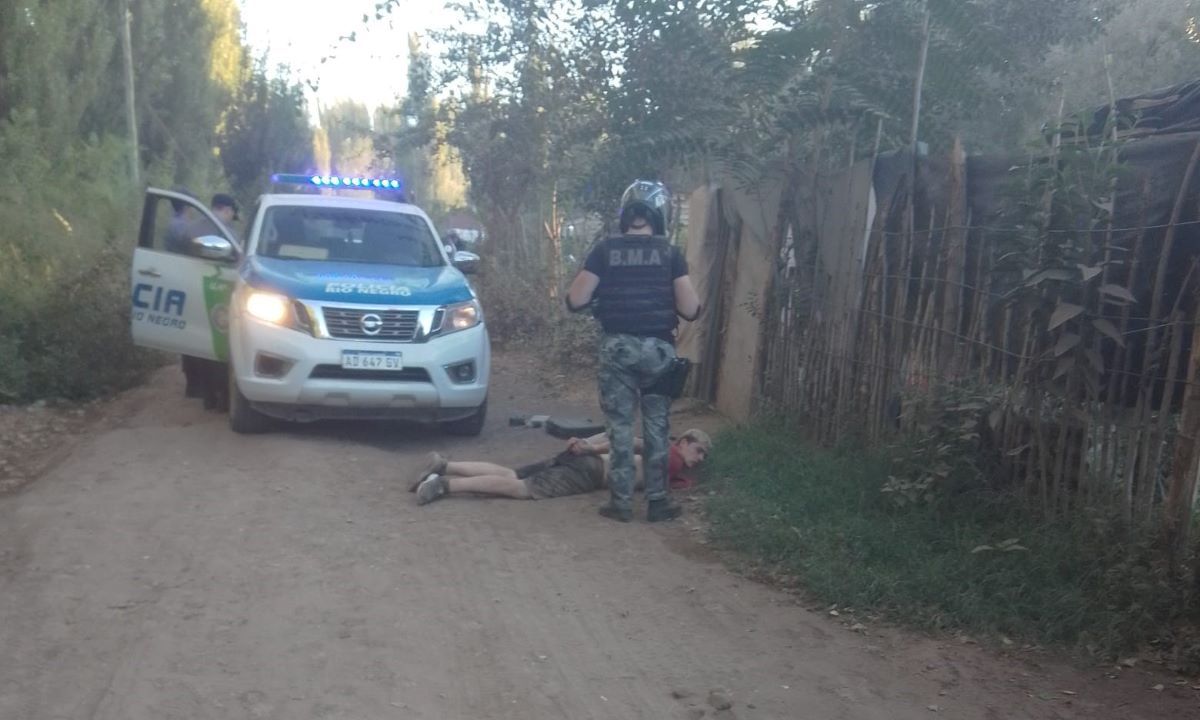Sigue preso el acusado de robar una camioneta en Fernández Oro