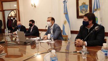 en neuquen podran abrir los bares, gimnasios y piletas