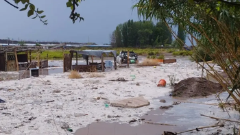 La tormenta ha generado grandes problemas en los valles. La tormenta ha generado grandes problemas en los valles.