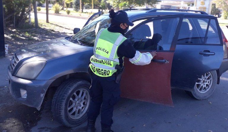 Encuentran una camioneta en Cervantes con pedido de secuestro