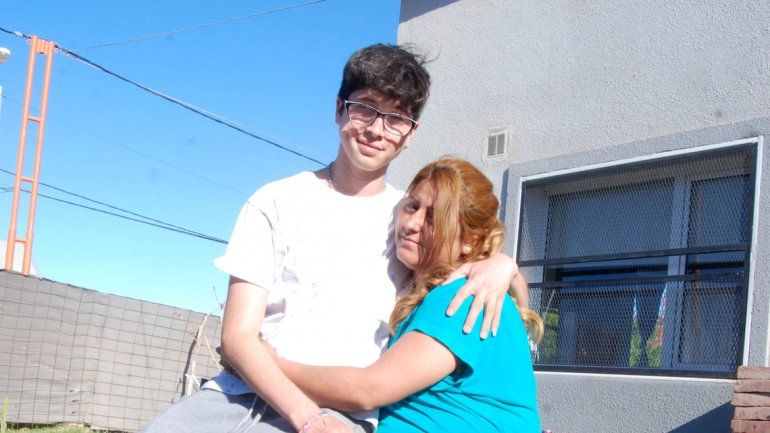 Marisel quedó en silla de ruedas por un accidente hogareño y cuando se adaptaba a su nueva vida sufrió violencia de género. Nada le impidió ser la madre que soñaba.