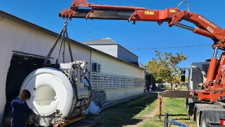 La instalaci&oacute;n del resonador en Cipolletti gener&oacute; pol&eacute;mica. Foto: gentileza.
