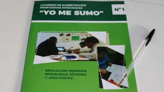 Comenzó la entrega del primer cuaderno de alfabetización