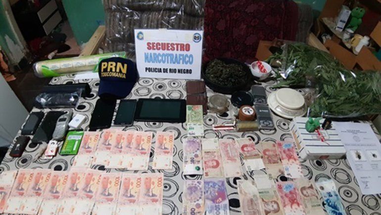 Allanaron una casa en Fernández Oro y secuestraron marihuana