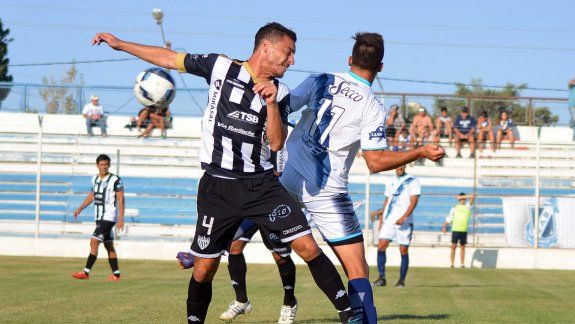 Valente, uno de los que jugaron en enero en Puerto Madryn pensando en el arranque del reducido por el Federal A.