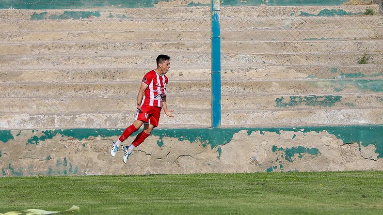 El Rojo levanta vuelo en el Regional con Azaguate y se ilusiona con el ascenso | LMCipolletti.com El Rojo levanta vuelo en el Regional con Azaguate y se ilusiona con el ascenso
