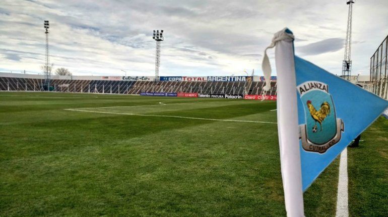 Se confirmó la hora en la que jugarán Cipolletti y Arsenal