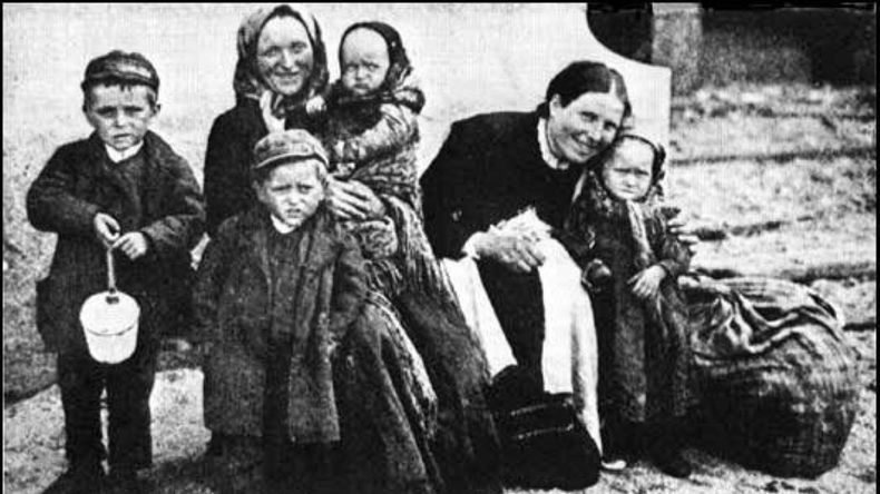 Como en muchas historias irlandesas, hay una tragedia inserta dentro de la historia.En este caso, es el Asunto Dresden, sucedido en 1889.