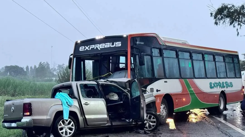 El violento choque ocurrió en las afueras de Concepción, Tucumán.