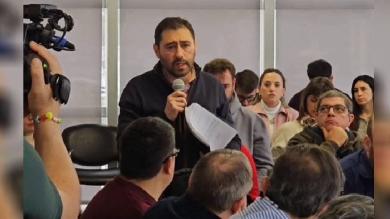 Román fue a la Legislatura. López respondió al reclamo por las regalías.&nbsp;