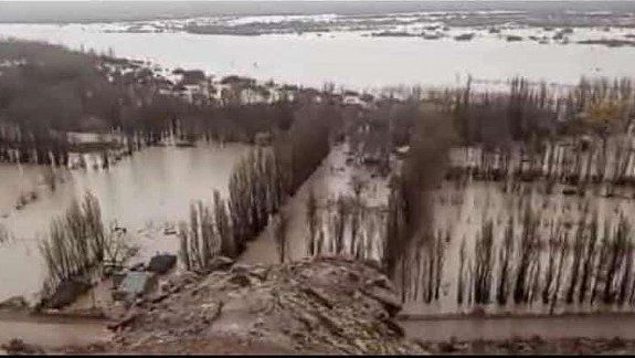 Drama en Sauzal Bonito: agua hasta las ventanas y evacuados