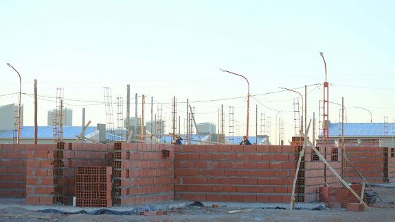 En Comercio se cansaron de esperar por las casas