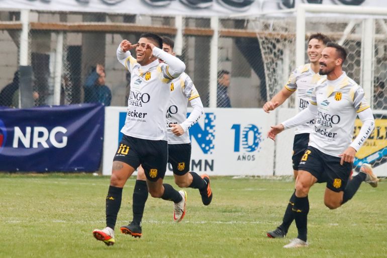 Olimpo es el cómodo líder de la zona Sur.