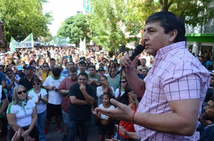 Quintriqueo dice que ganó y pide contar todos los votos