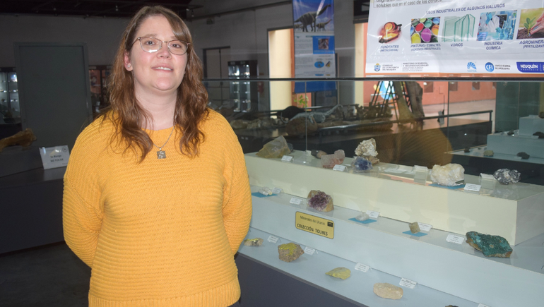Una zapalina trabaja en la creación del primer laboratorio de gemas del país