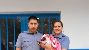 La Sargento Irene Cibrián le salvó la vida a la bebé de dos meses. 