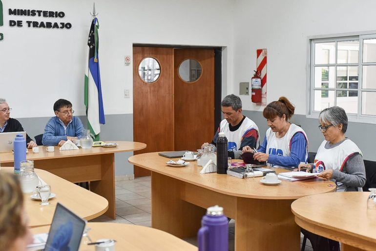 La Unter rechazó la oferta en el reinicio de la paritaria. El jueves retoman las negociaciones. 