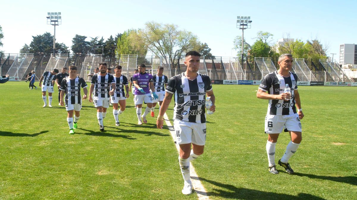 Cipolletti debería ir a San Luis con la obligación de seguir sumando.