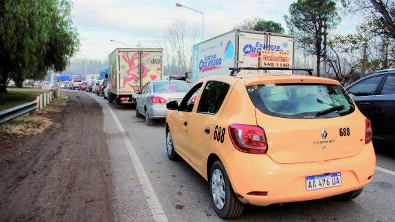 Se esperan demoras del lado de Cipolletti-Neuquén.
