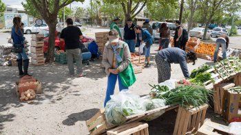 La Dirección de Comercio de la Municipalidad de Cipolletti les declaró abiertamente la guerra a los vendedores callejeros.