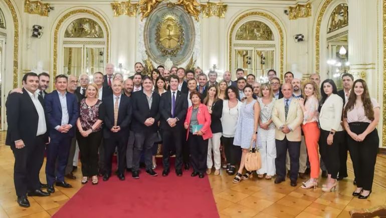 Legisladores de La Libertad Avanza y bloques afines piensan en retrotraer el 30% de aumento para el Congreso.