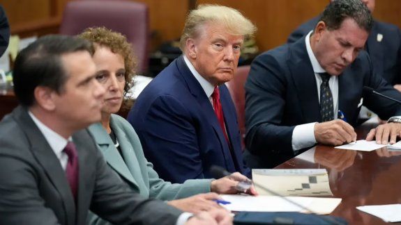 Donald Trump, nuevamente en el foco de la polémica, mientras piensa en la reelección para 2024.