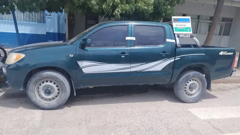 Los operadores de la Central de Emergencias 911 en conjunto con la comisaría 32, interceptaron al conductor de forma coordinada y sin inconvenientes. Los operadores de la Central de Emergencias 911 en conjunto con la comisaría 32, interceptaron al conductor de forma coordinada y sin inconvenientes.