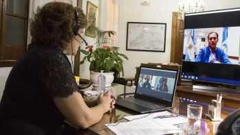 rio negro y neuquen intensifican los controles en los puentes