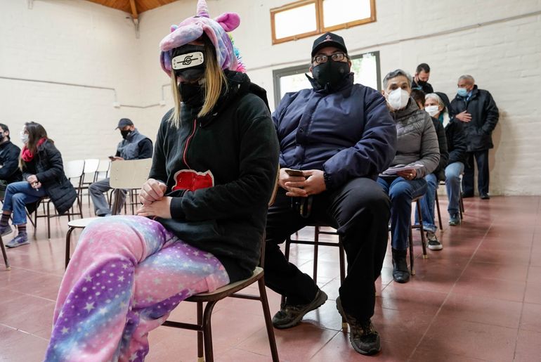 San Martín de los Andes: fue a votar en pijama de unicornio