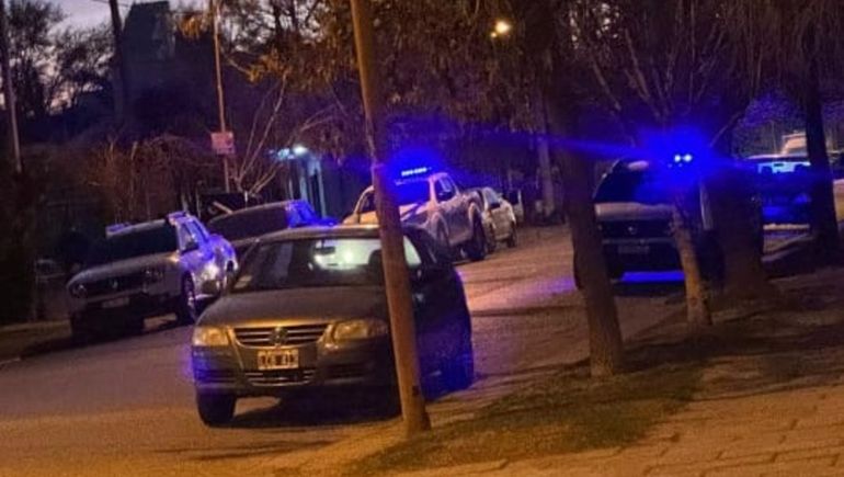 Fuerte operativo policial sobre Teniente Ibañez. Foto gentileza.