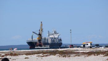 En Río Negro piden que el material destinado a la obra del oleoducto Vaca Muerta Sur que llegue desde el exterior se utilice el puerto de San Antonio Este. En Río Negro piden que el material destinado a la obra del oleoducto Vaca Muerta Sur que llegue desde el exterior se utilice el puerto de San Antonio Este.