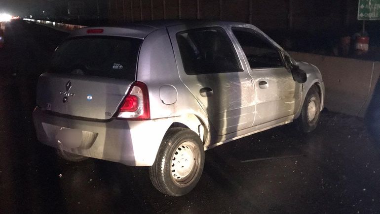 Iban de Neuquén a Allen y chocaron con el muro de contención de la Ruta 22