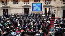 ¡escandalo! dos diputados se agarraron a las pinas en pleno recinto