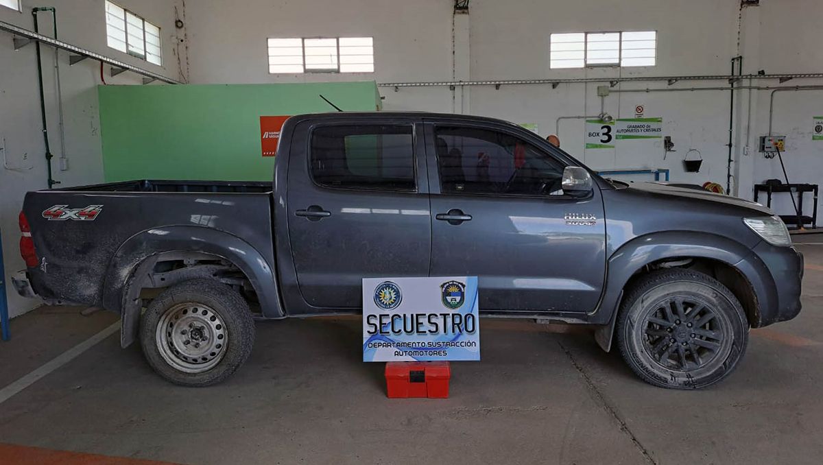 Otra vez: verificaban una camioneta y descubrieron que era robada