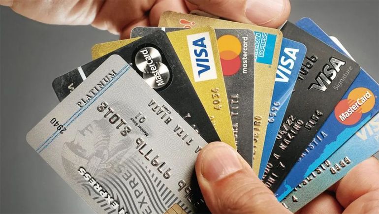 Avanza el proyecto que busca que las tarjetas sólo sean manipulada por sus titulares