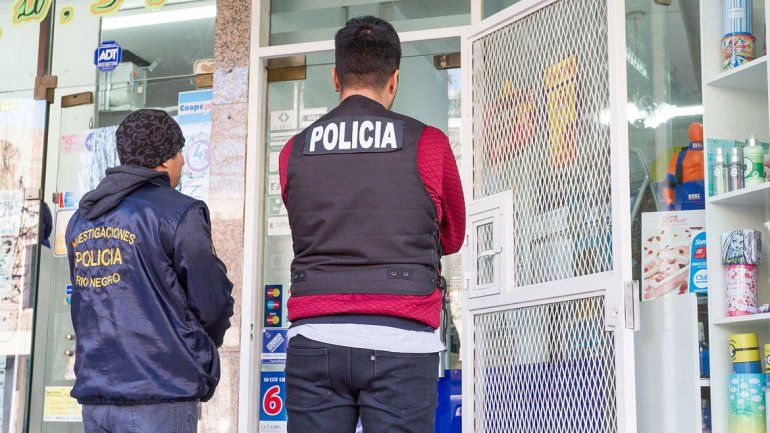 Policías y penitenciarios también quieren que les adelanten las subas.
