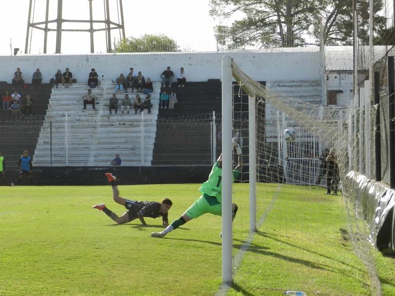 Video: los golazos de Cipo y cómo quedó la tabla del Federal A