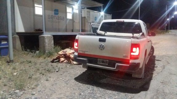 Intentó contrabandear carne en su camioneta y lo descubrieron  