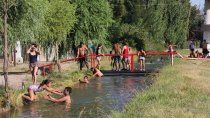 Los canales de riego de Cipolletti estuvieron repletos este fin de semana.