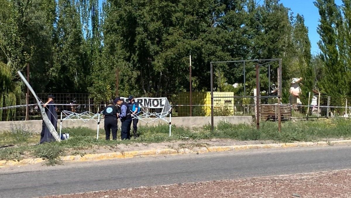 El cuerpo hallado este jueves en un canal de Fernández Oro aún no fue identificado. Fue enviado para realizarle la autopsia.&nbsp;