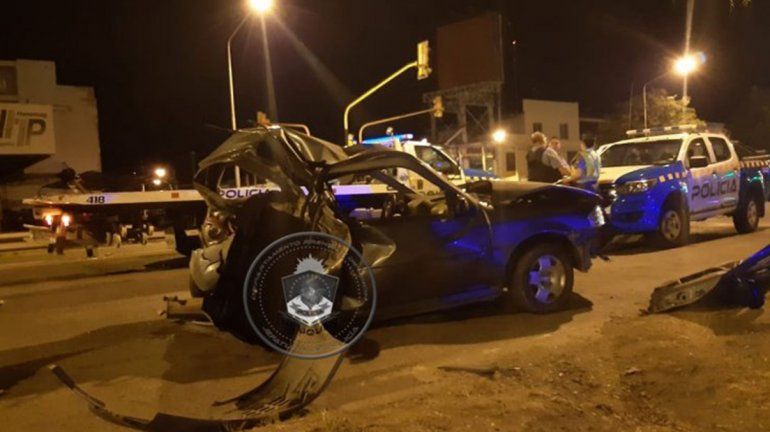 Buscan otro auto involucrado en el choque que dejó en grave estado a un policía