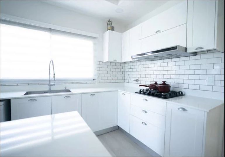 Nicole Neumann mostró la cocina de su nueva y majestuosa casa