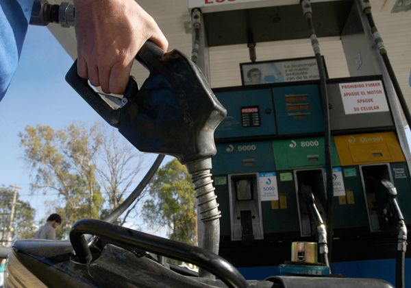 Subió 10 centavos el litro de nafta
