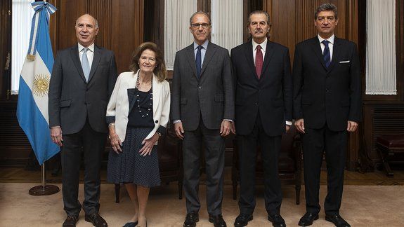 La Corte aprobó la consulta popular y rechazó el pedido del Gobierno