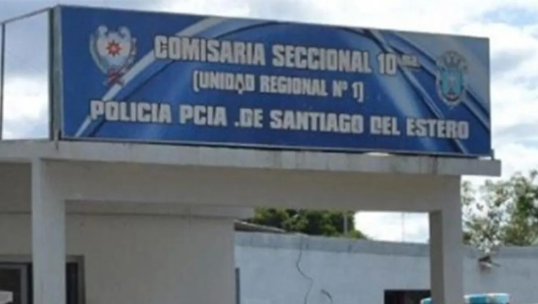 Le arrojó aceite caliente e intentó electrocutarla