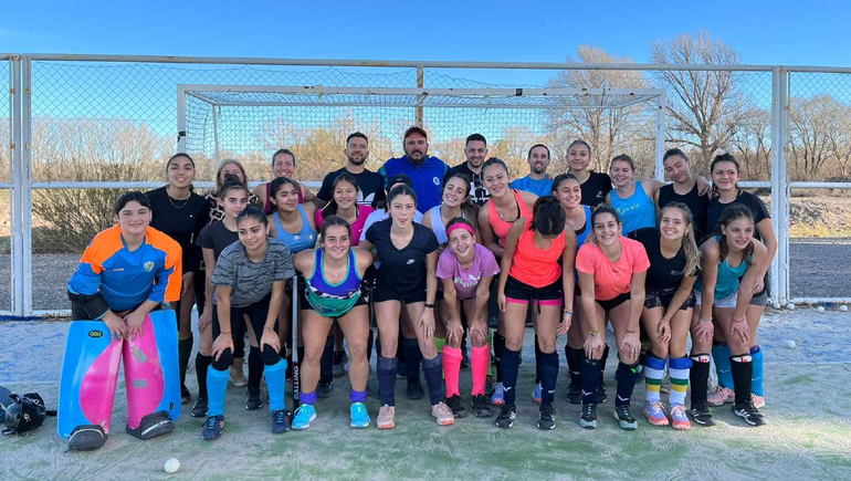 Hockey sobre césped: Río Negro y el equipo que viajó rumbo a Junín.&nbsp;