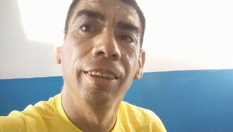 El árbitro cipoleño que le saca roja al coronavirus